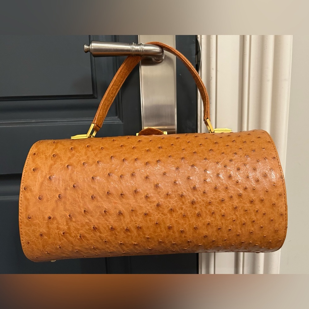 Vintage ostrich leather parapini Elegant Tan Leather Handbag

Made in Italy